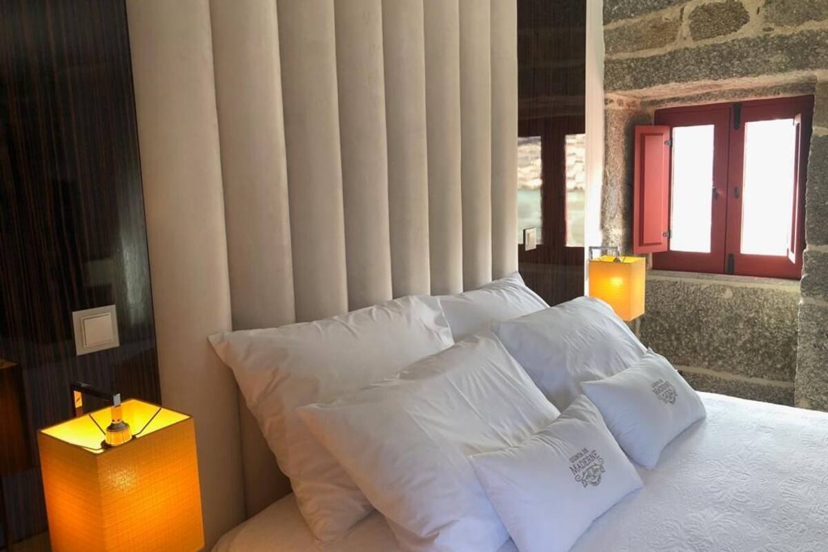 Chambre Deluxe, vue cour intérieure | Bureau, Wi-Fi gratuit