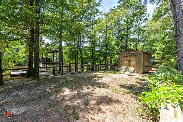 Enceinte de lâhĂ©bergement