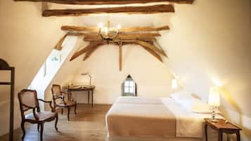 Double Room (1) | Free WiFi, bed sheets