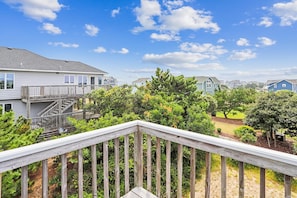 Property grounds - 3979 - Wright by the Coast, Oceanside, 4 bed pet-friendly home with plenty of space for your family (Duck)