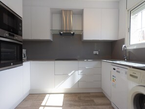 Fridge, microwave, oven, dishwasher
