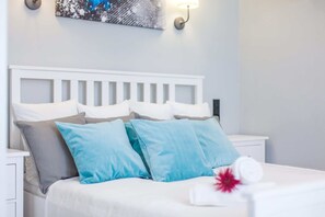 2 bedrooms, iron/ironing board, WiFi, bed sheets