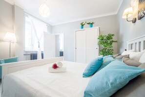 2 habitaciones, tabla de planchar con plancha, wifi y ropa de cama 