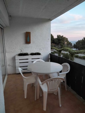 Outdoor dining - Cala Llevadó, swimming pool, terrace, air conditioned (Tossa De Mar)