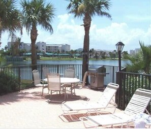 Outdoor dining - Hutchinson Island Indian River Resort Area (Stuart)