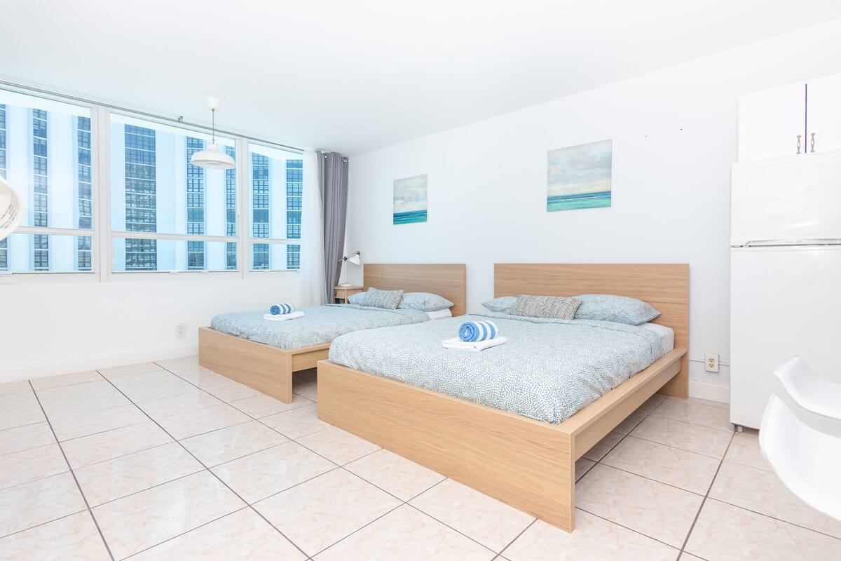 City Studio Suite | 1 bedroom, in-room safe, individually decorated, individually furnished