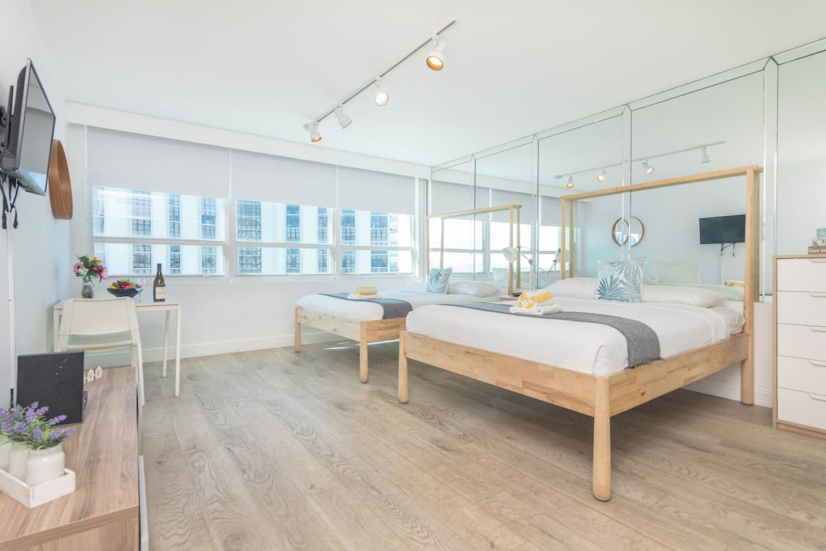 Comfort Studio Suite | 1 bedroom, in-room safe, individually decorated, individually furnished