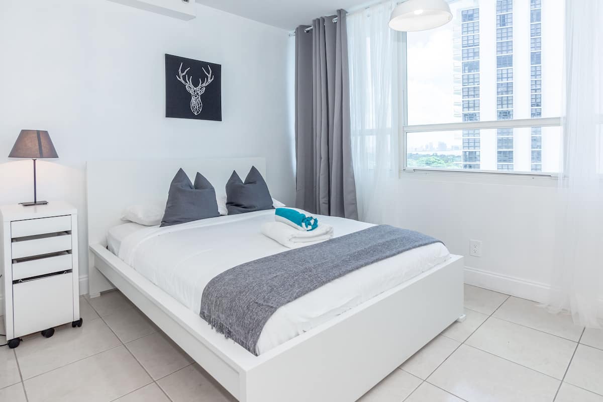 Luxury Studio Suite | 1 bedroom, in-room safe, individually decorated, individually furnished