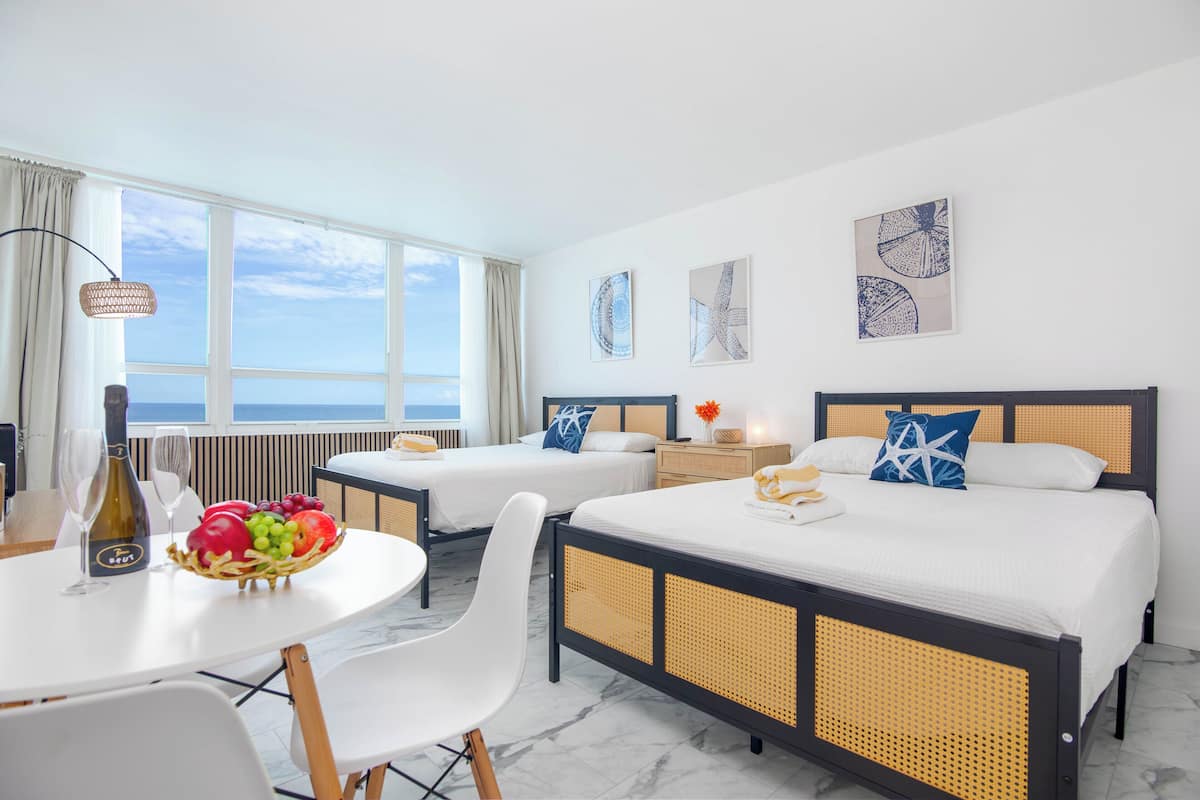 Departamento panorámico | Individually decorated, individually furnished, laptop workspace