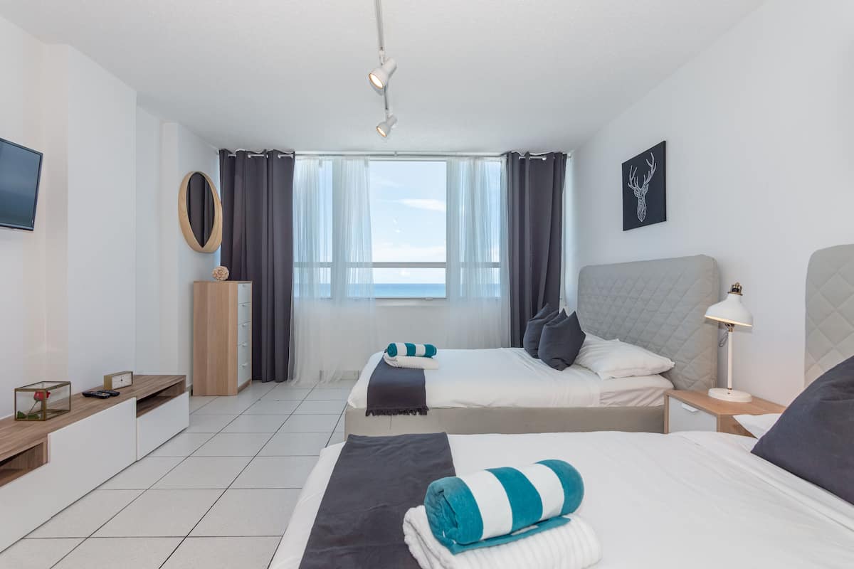 Panoramic Studio Suite | 1 bedroom, in-room safe, individually decorated, individually furnished