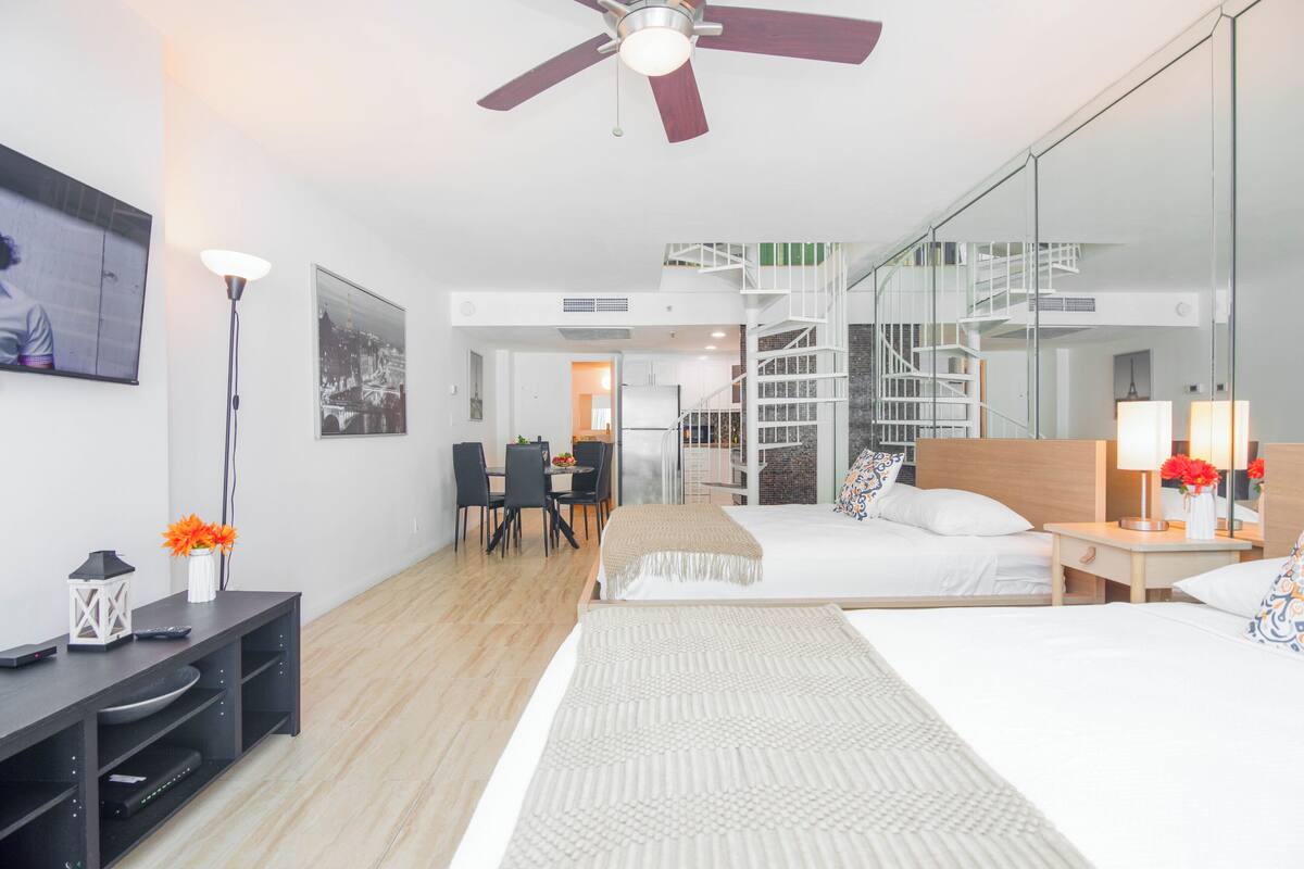 Premium Loft | 筆電工作空間、遮光布/窗簾、熨斗/熨衣板、免費搖籃/嬰兒床