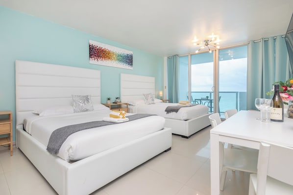 1 bedroom, in-room safe, individually decorated, individually furnished