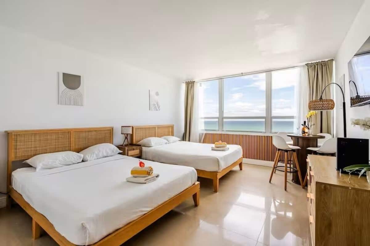 Suite Studio Deluxe | Décoration personnalisée, ameublement personnalisé