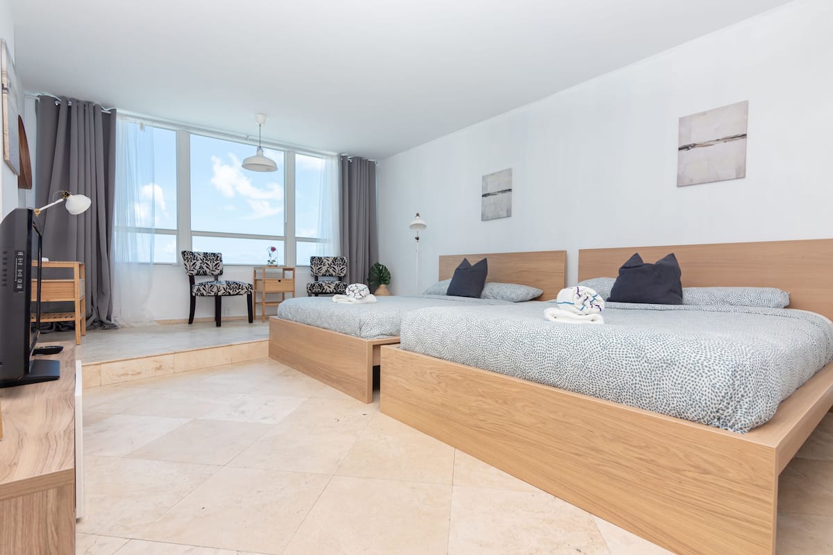Signature Studio Suite | 1 bedroom, in-room safe, individually decorated, individually furnished