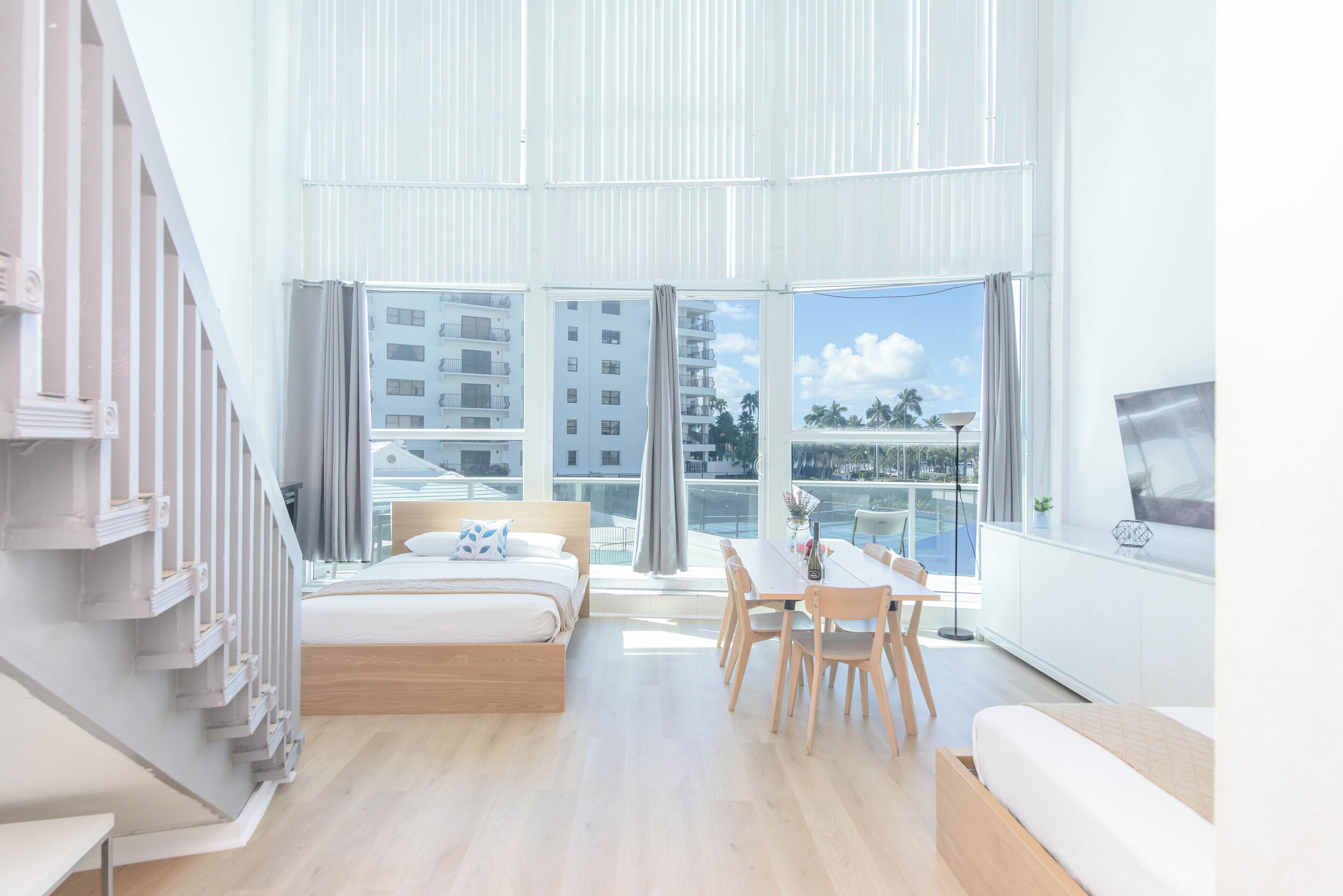 行政樓中樓客房 | 獨特裝潢、布置獨特、筆電工作空間、遮光布/窗簾