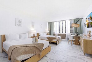 City Quadruple Room | Individually decorated, individually furnished, laptop workspace - Girasole Apartments (Miami Beach)