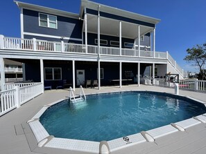 Outdoor pool, a heated pool - Amazing Sunset Bay Views, Movie Theater Game Room, Sports Pool, Kayaks & SUP (Virginia Beach)