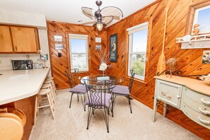 Dining - Oceanside, Friday to Friday, Sun Decks, Close to shopping, KD22, Summer Reflections (Kill Devil Hills)