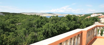 Appartement de vacances avec climatisation et balcon