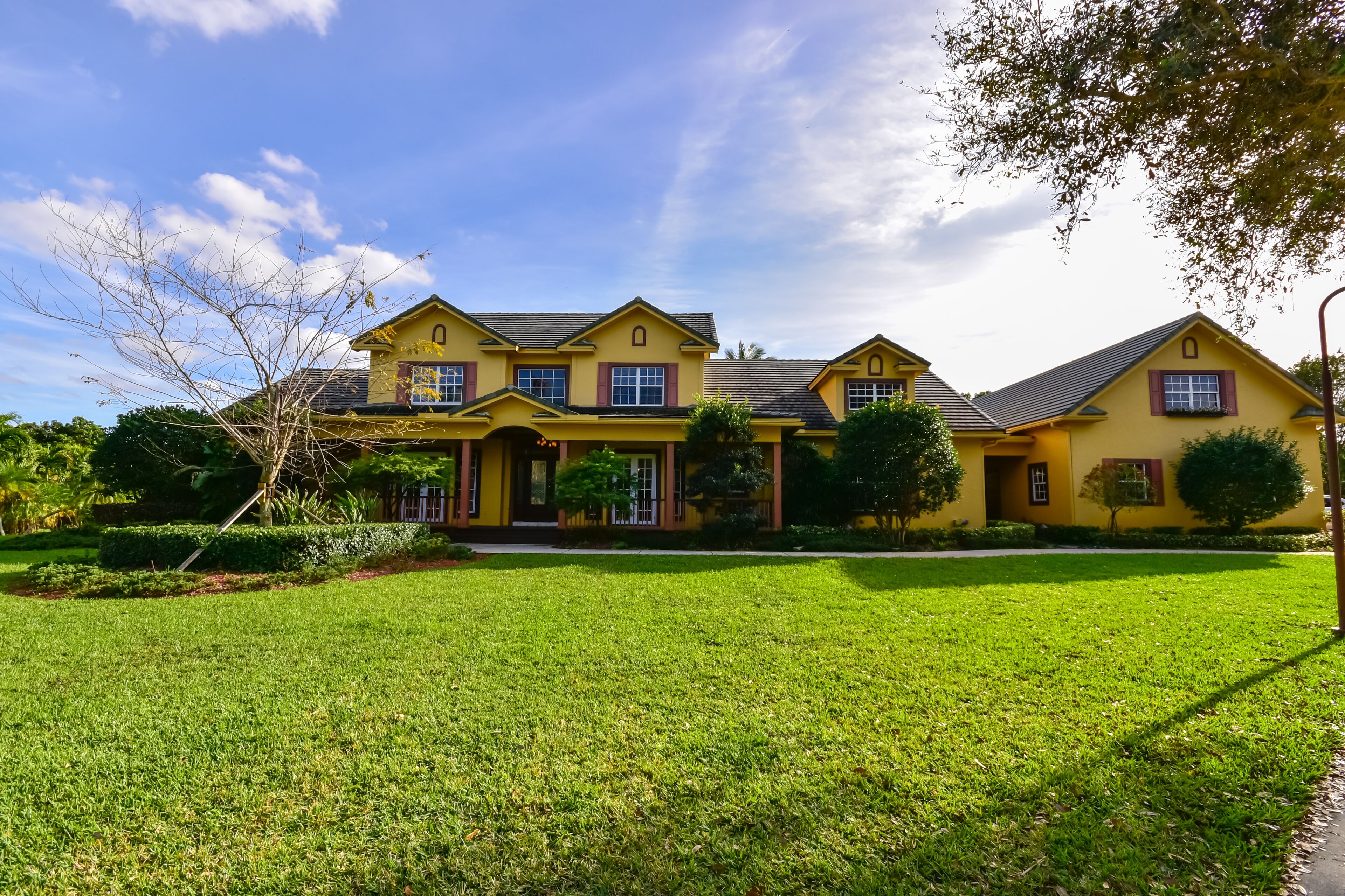 Gorgeous Villa - Pool, Game room and much more !