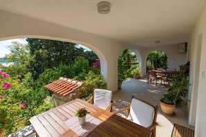 ��屋外ダイニングエリア