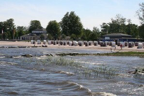 Luokittelematon kuva, 4 kautta 15, painike