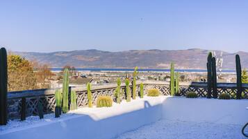 Vista para praia/oceano