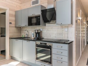 Réfrigérateur, micro-ondes, lave-vaisselle