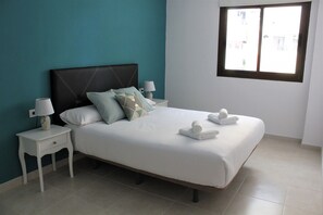 Bügeleisen/Bügelbrett, kostenloses WLAN, Bettwäsche