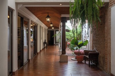 Casa Piawi- Center of Antigua 4 blocks Central Park