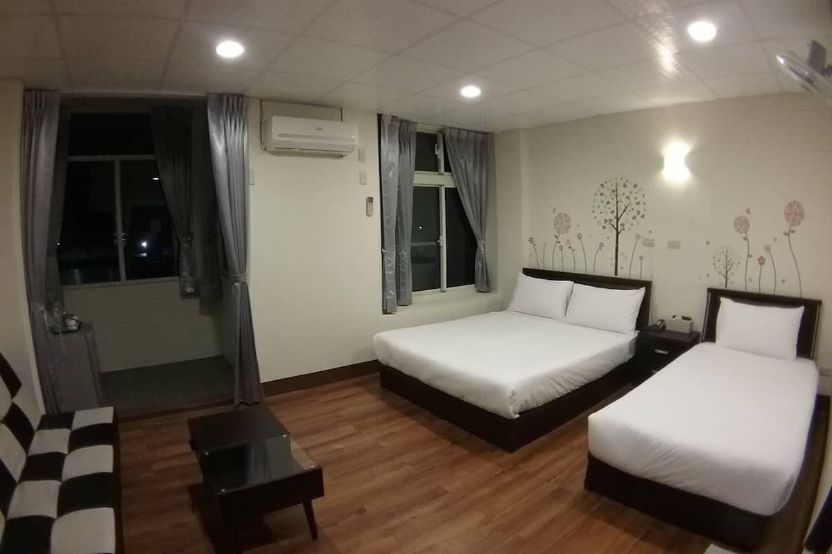 Tripla Comfort (604) | Tende oscuranti, Wi-Fi gratuito, lenzuola