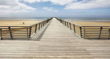 Apartment for 4 - Beach 250m away in St Jean de Monts