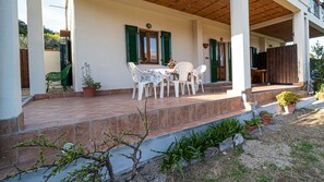 Outdoor dining - Apartment Lo Scoglio in Portoferraio (Portoferraio)