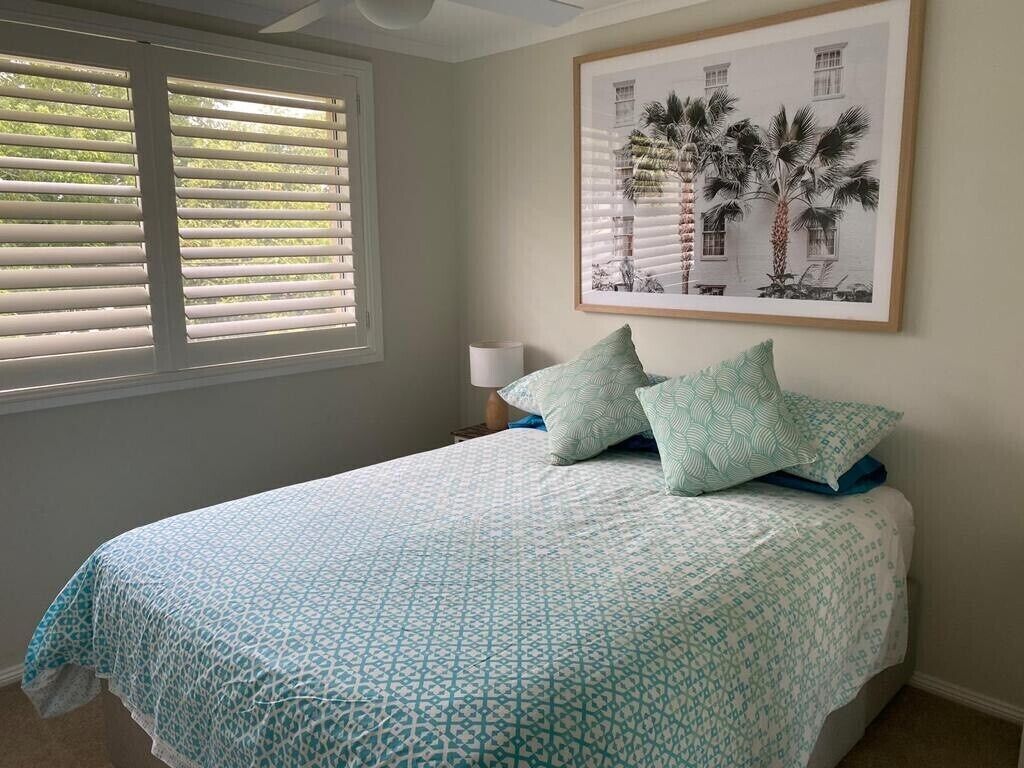 Spacious Resort Style Family Beach House — image 20