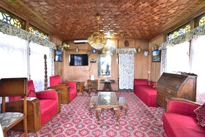 Lobby - Zandari Palace (Srinagar)