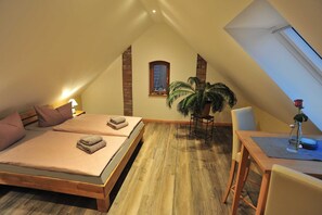 4 Schlafzimmer, Reisekinderbett, WLAN, BettwÀsche