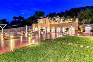 Exterior - AMORE RENTALS -Villa Eva with Swimming Pool, SPA, Terraces, Sea View, Parking and Air Conditioning (Sorrento)
