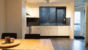 Microonde, lavastoviglie, tostapane, frullatore