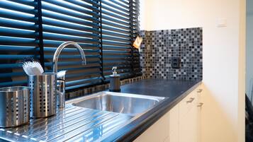 Microonde, lavastoviglie, tostapane, frullatore