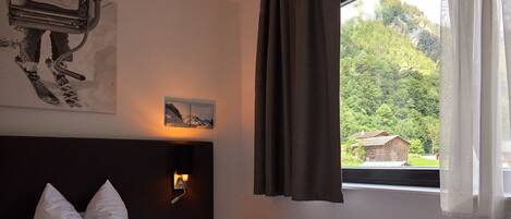 1 bedroom, in-room safe, free WiFi