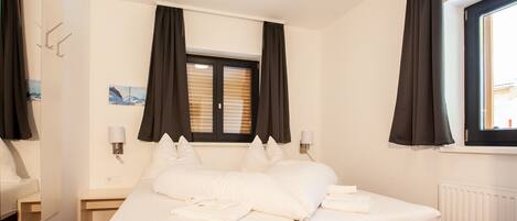 2 bedrooms, in-room safe, free WiFi