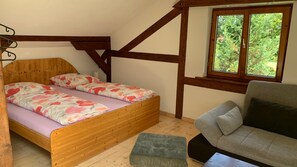 2 bedrooms, WiFi, bed sheets