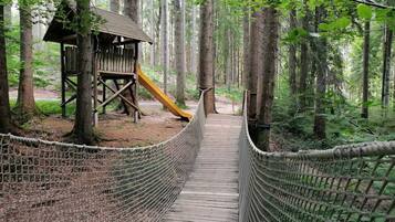 Enceinte de lâhĂ©bergement