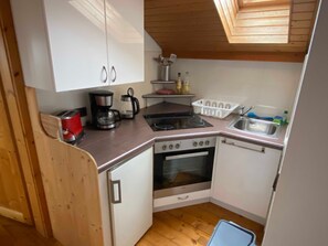 Fridge, oven