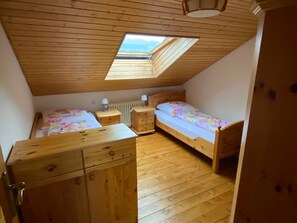 2 chambres, bureau, Wi-Fi, draps fournis