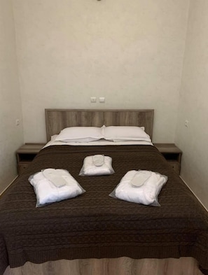 1 bedroom, iron/ironing board, free WiFi