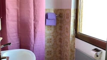 Shower, towels