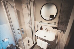 Nicht klassifiziertes Bild, 2 von 14, Schaltfläche