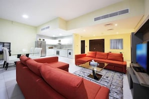 Living area - Town House In Dubai Marina Walk (Dubai)