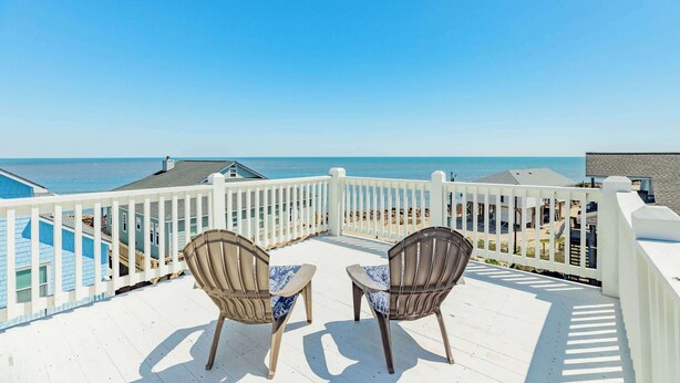 Terrace/patio - Coral Gem - 360 Views of Ocean, Beach, Sunsets! (Freeport)